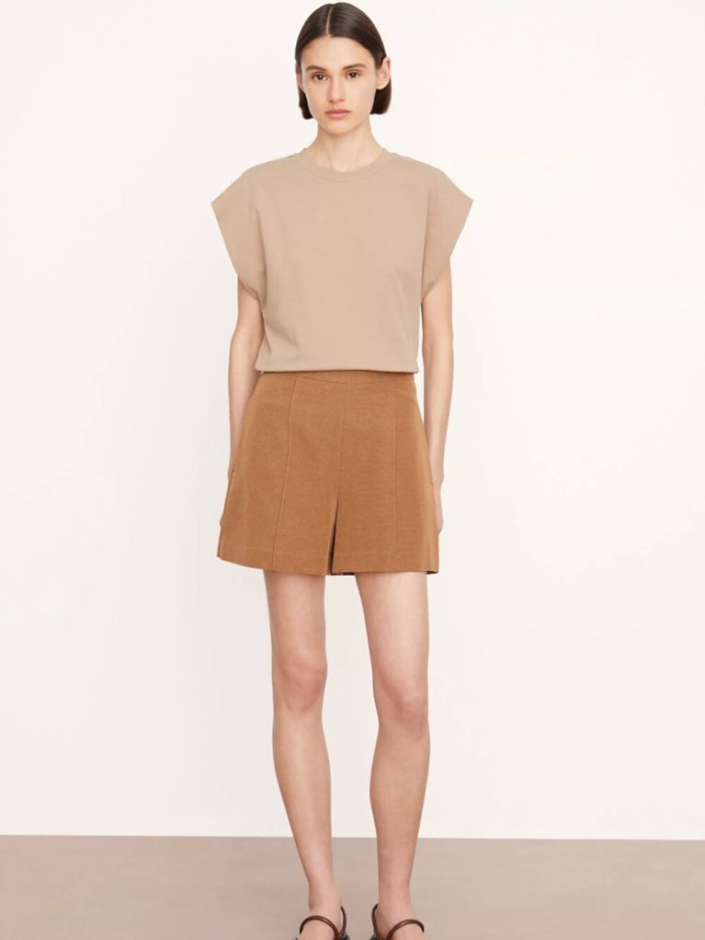 VINCE Textured Cotton-Blend Tailored Shorts in Camel- 8- MSRP $195+